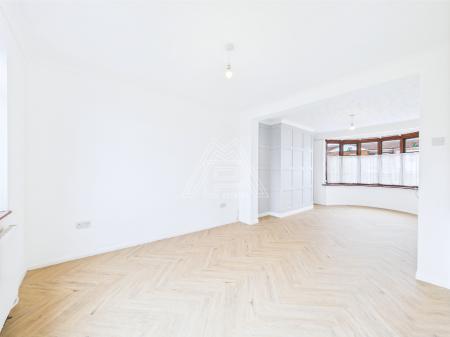 Media image 02