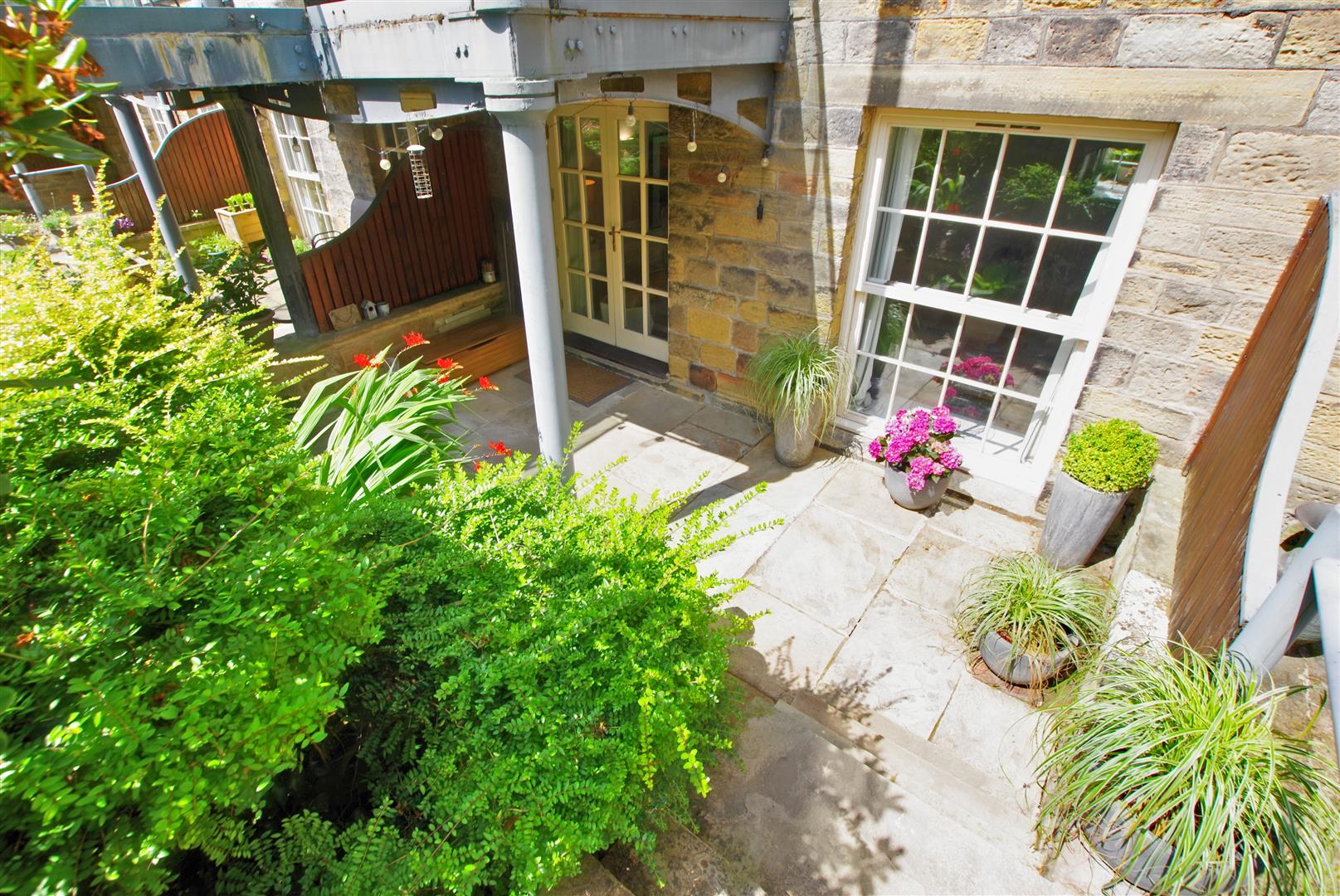 2 bedroom Apartment for sale in Barkisland