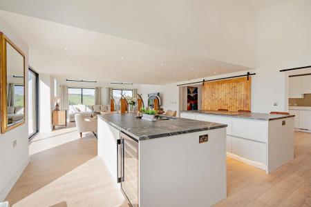 Open Plan Living/Dining Kitchen