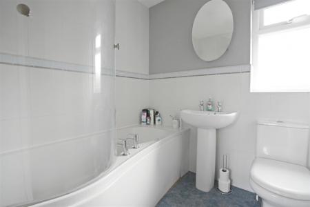 bathroom2.jpg