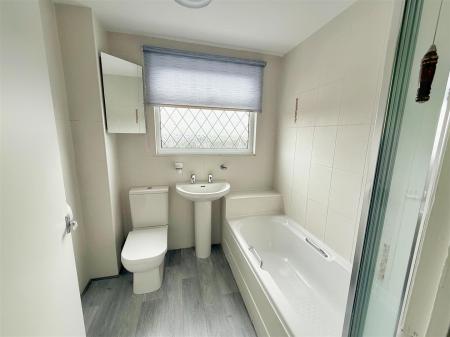 bathroom (1).jpg