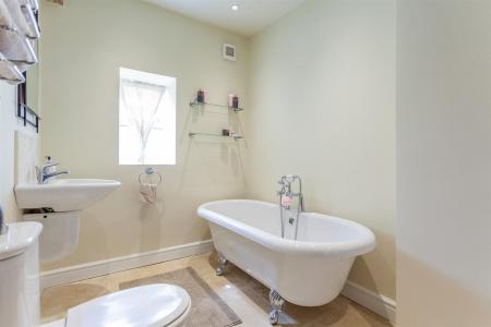 Bath 1.jpg
