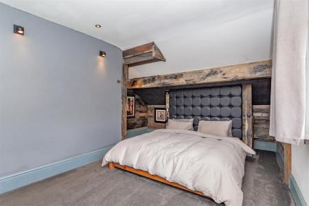 Bed 1.2.jpg
