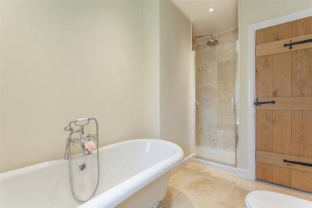 Bath 2.jpg