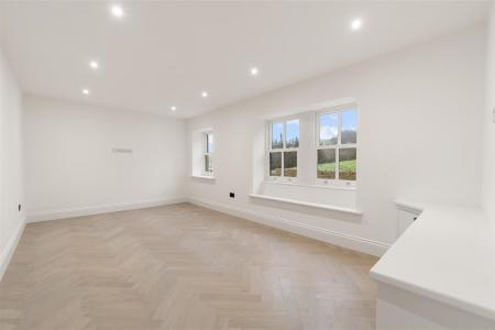 21 Round Ings Road-16.jpg