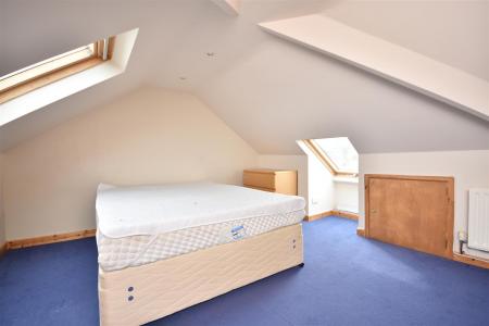 Loft Room (B4)