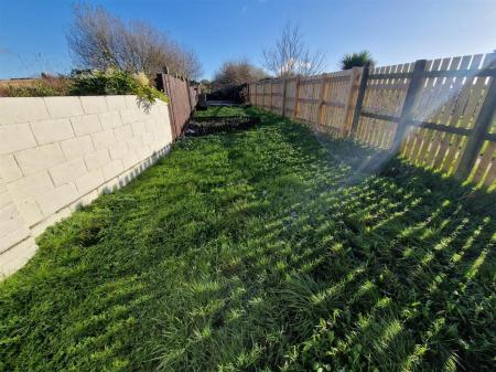 WhatsApp Image 2025-11-28 at 13.10.31_d97464e3.jpg