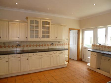 140 Mynydd Newydd Road 1.JPG