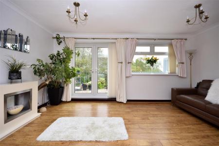 Living/Dining Room