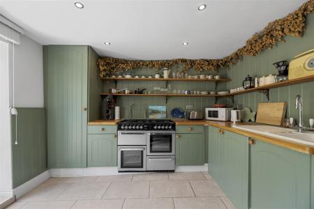 Kitchen/Dining Room