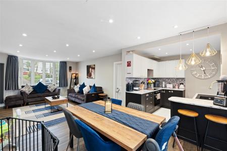 Living/Dining Room