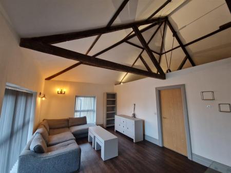 WhatsApp Image 2025-09-17 at 14.49.19_5bf41c98.jpg