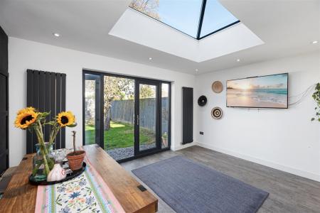 Open Plan Kitchen/Dining Area