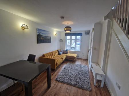 WhatsApp Image 2025-09-08 at 14.04.11_3f515998.jpg