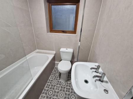 WhatsApp Image 2025-11-05 at 16.07.18_8f61a953.jpg