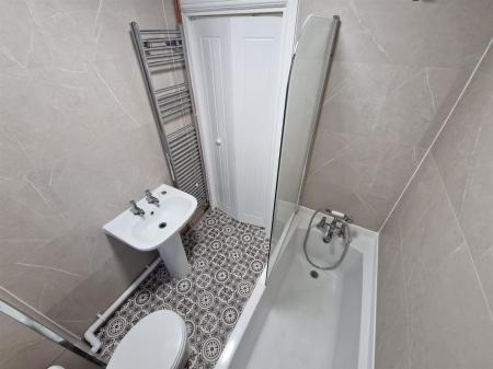 WhatsApp Image 2025-11-05 at 16.07.18_c19ecd27.jpg