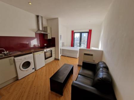 WhatsApp Image 2025-11-17 at 13.13.32_b379f996.jpg