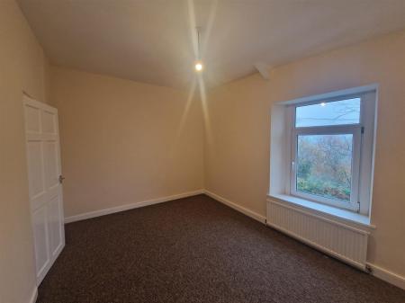 WhatsApp Image 2025-11-14 at 09.08.43_8424a6b8.jpg