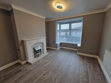 WhatsApp Image 2025-11-26 at 14.12.42_587ffebc.jpg