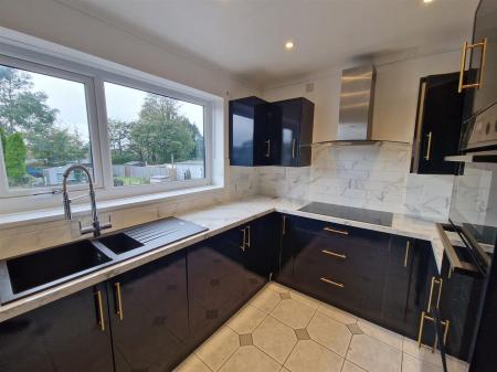 WhatsApp Image 2025-10-31 at 14.08.41_bcfba41e.jpg