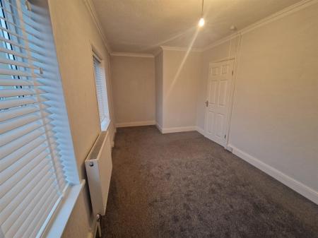 WhatsApp Image 2025-12-17 at 15.06.28 (6).jpeg