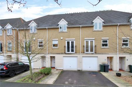 4 Bedroom House For Sale In United Kingdom   IMG VVrSWeqBkYSkCqilSuGFH6Tg3tqbgFjVI32lXgWkmIByAzLXoWZ3Q3x9pr4d Large 