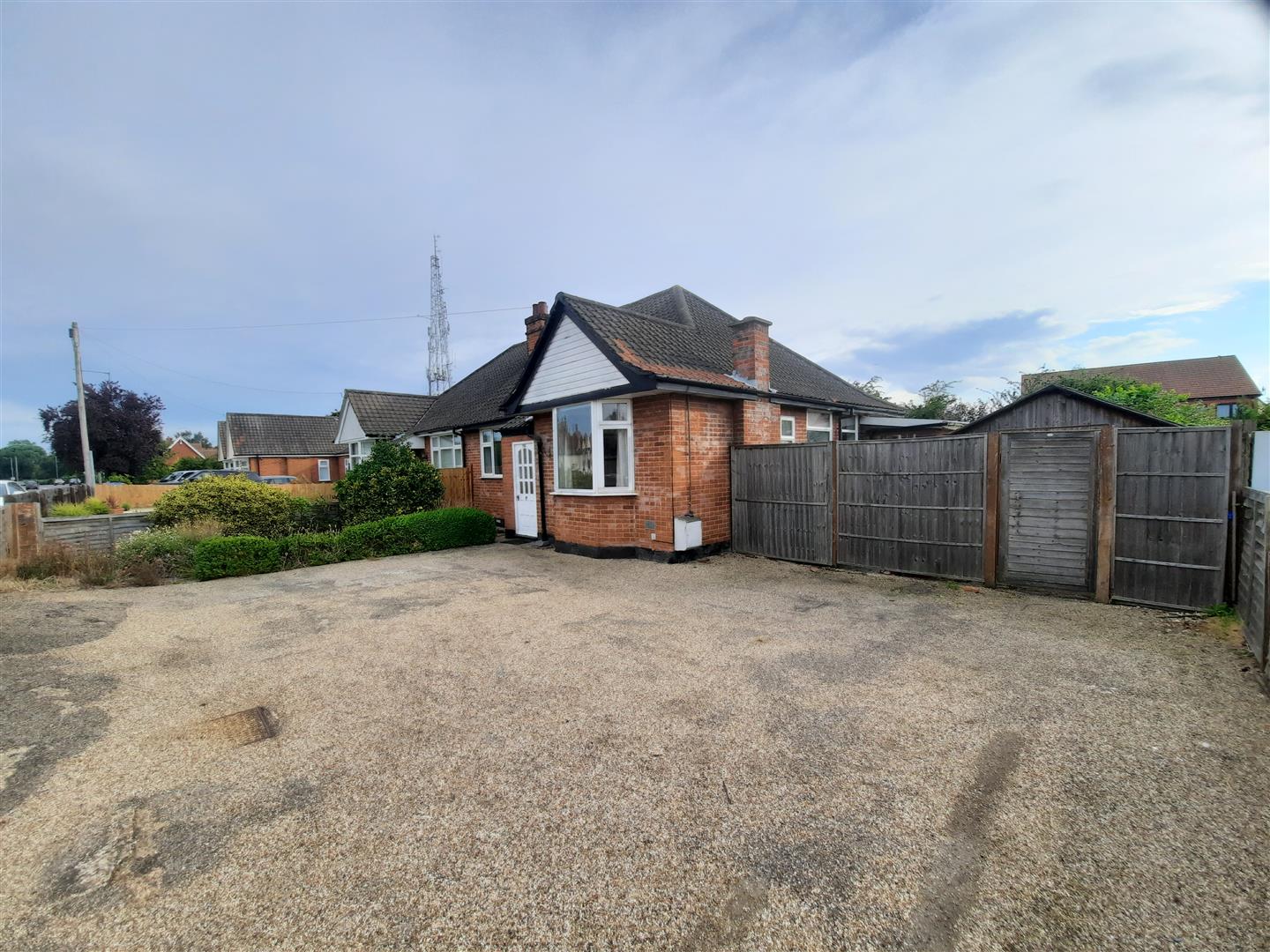 2 bedroom SemiDetached Bungalow for sale in Ipswich