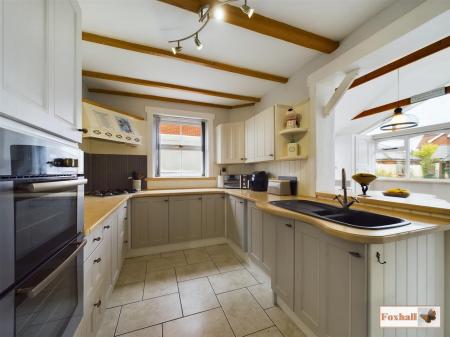 Kitchen / Breakfast Room