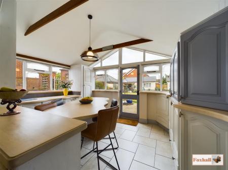 Kitchen / Breakfast Room