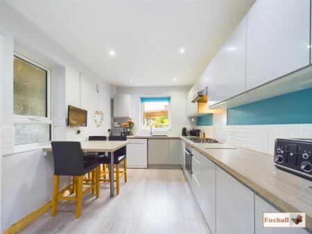 Kitchen/Breakfast Room