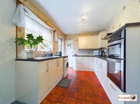 Kitchen / Breakfast Room