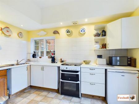 Kitchen / Breakfast Room