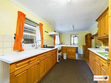 Kitchen / Breakfast Room