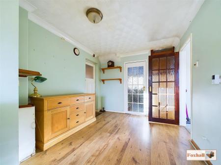 Kitchen / Dining Area