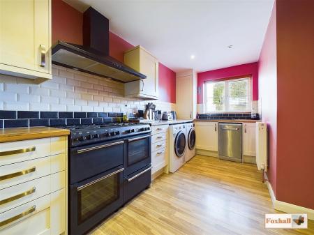 Kitchen / Breakfast Room