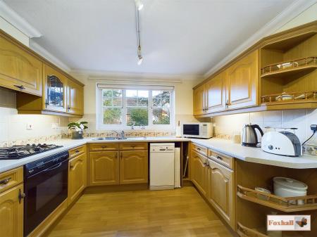 Kitchen / Breakfast Room