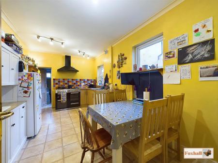 Kitchen / Breakfast Room