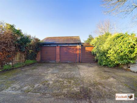 Detached Double Garage / Car Port and Driveway