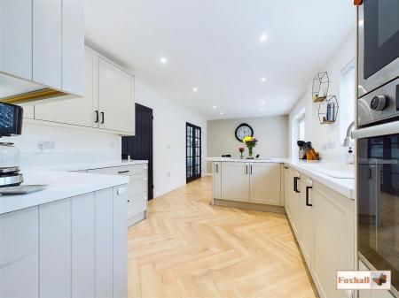 Kitchen / Dining Room