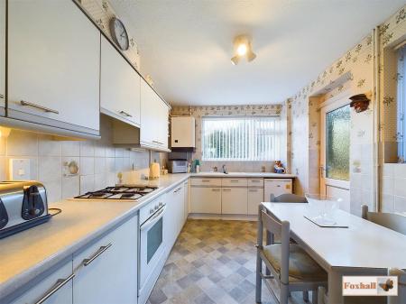 Kitchen / Breakfast Room