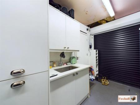 Garage / Utility Room