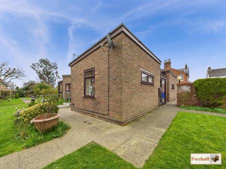 6 St Johns Close