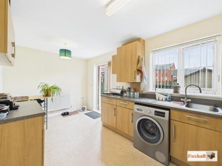 Kitchen/ Breakfast Room