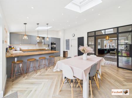 Kitchen/ Breakfast / Family Area