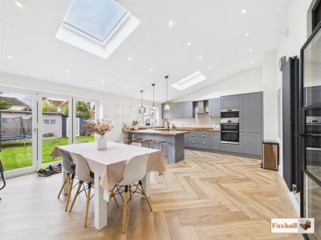 Kitchen/ Breakfast / Family Area