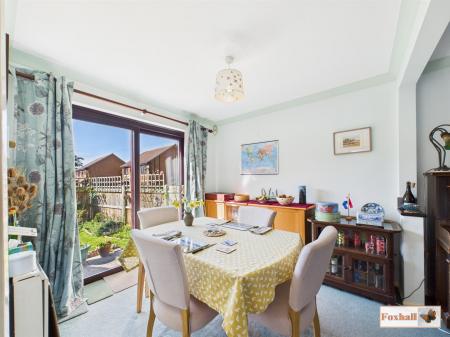 Lounge / Dining Room