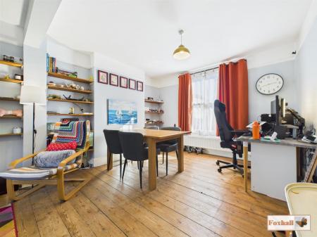 Lounge/Dining Room