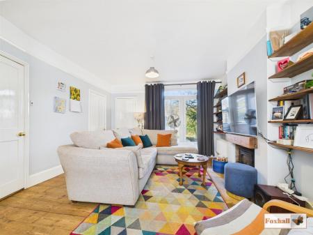 Lounge/Dining Room