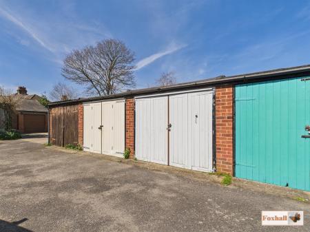 Garage & Parking Space