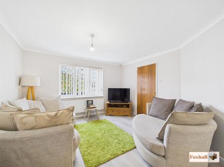 Lounge /Dining Room